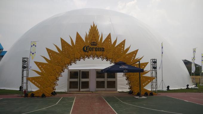 Сверхмощный дом купола шатра купола для музыкального фестиваля с прочной стеклянной дверью