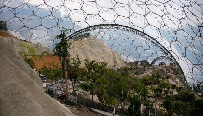 Большой растяжимый шатер парника геодезического купола структуры мембраны
